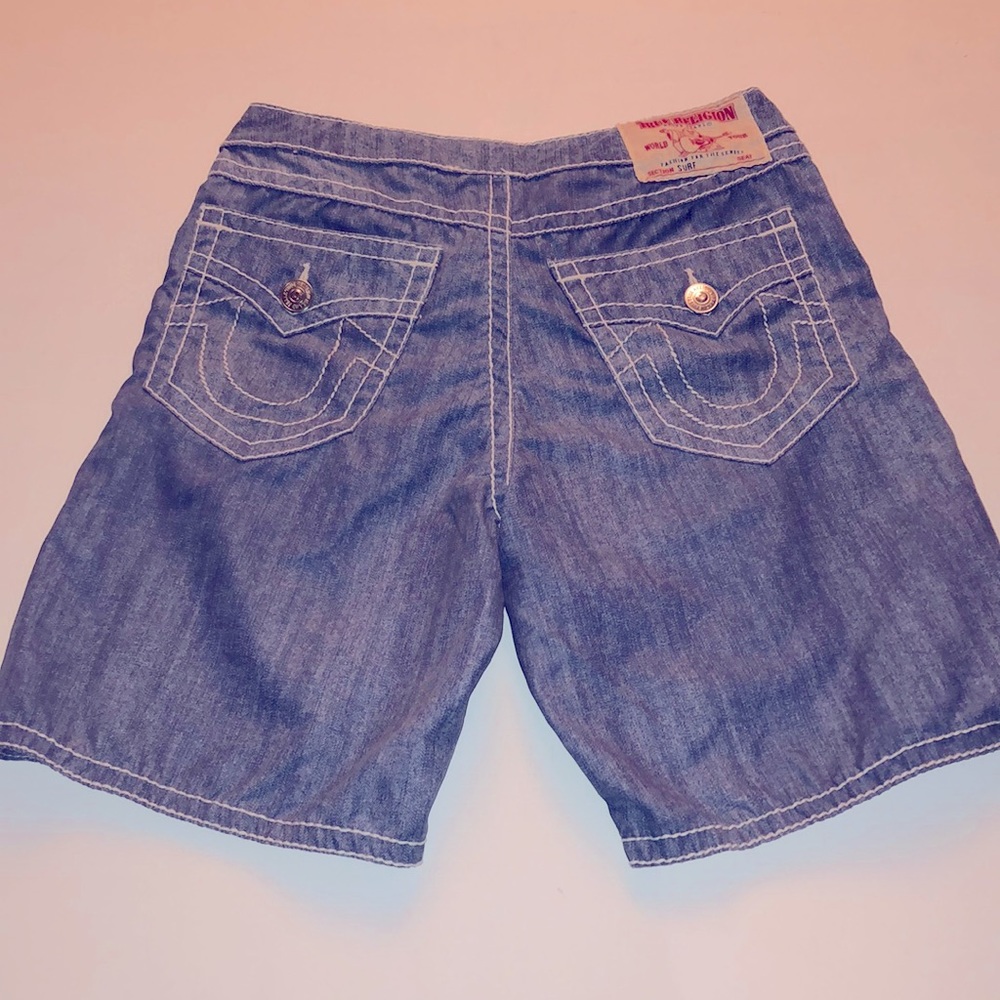 TRUE RELIGION surf shorts size 32